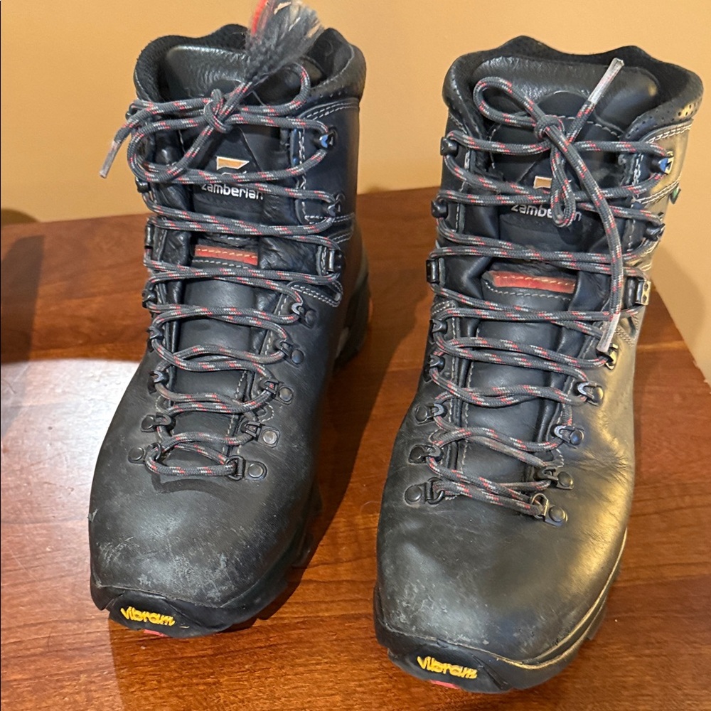 Men's Black Leather Hiking Boots by Zamberlan